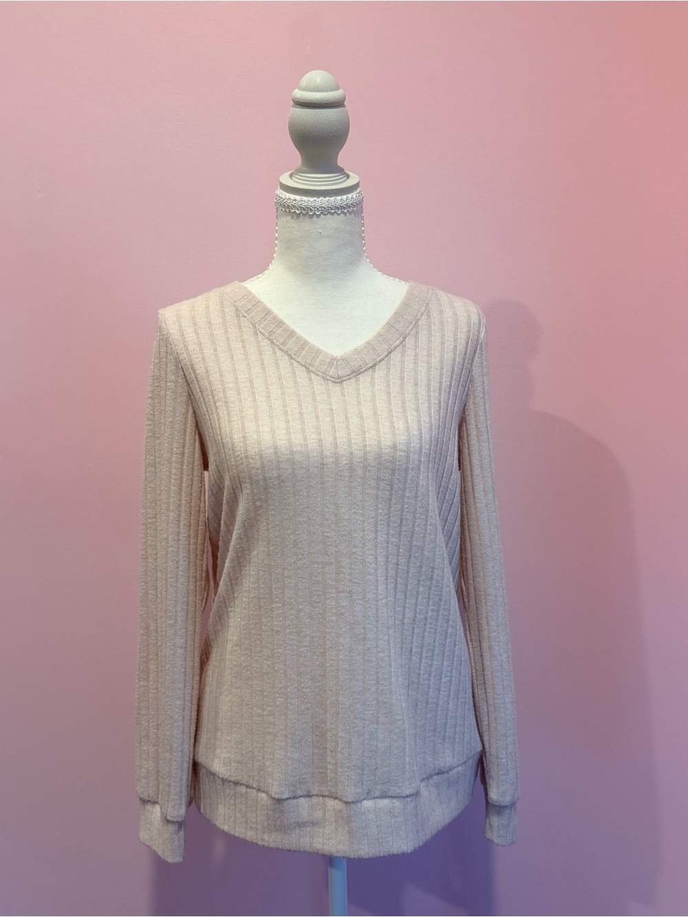 XS Oversized Light Pink Ribbed V-Neck Sweater